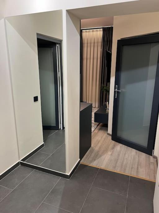 Ath Modern Homes - Luxury Apartment In The City Center Iasi Exterior photo