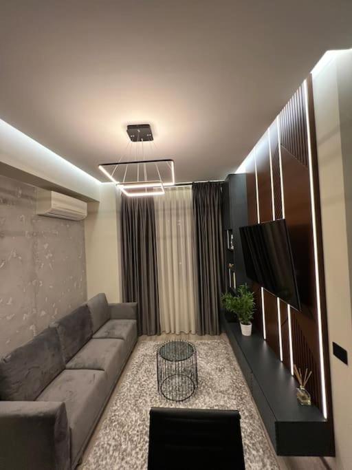 Ath Modern Homes - Luxury Apartment In The City Center Iasi Exterior photo
